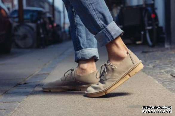 其乐正品鞋和外贸鞋的区别 Clarks正品如何鉴定 其乐正品鞋和外贸鞋的区别 Clarks正品如何鉴定
